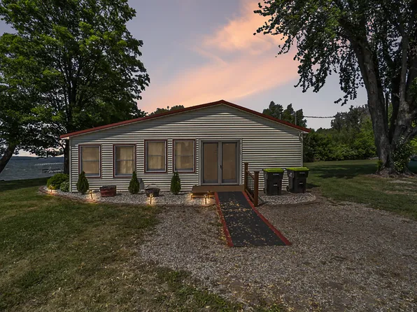 8001 S Bingham Rdg #1, Traverse City, MI 49684