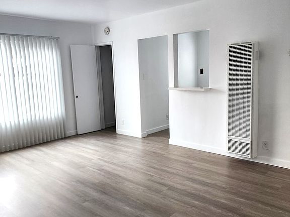 3rd image of 3458 S Centinela Ave APT 13