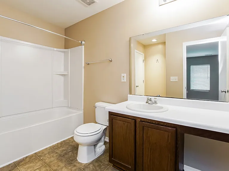 40 Norwich Dr — Photo 11