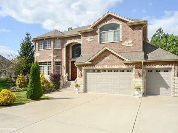 808 E Hickory Ave, Addison, IL 60101