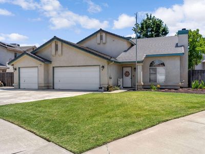 717 E Spring Lane, Lemoore, CA, 93245