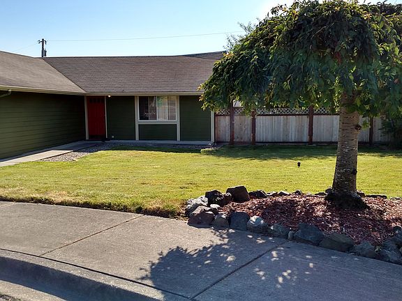 2nd image of 6620 88th Pl NE