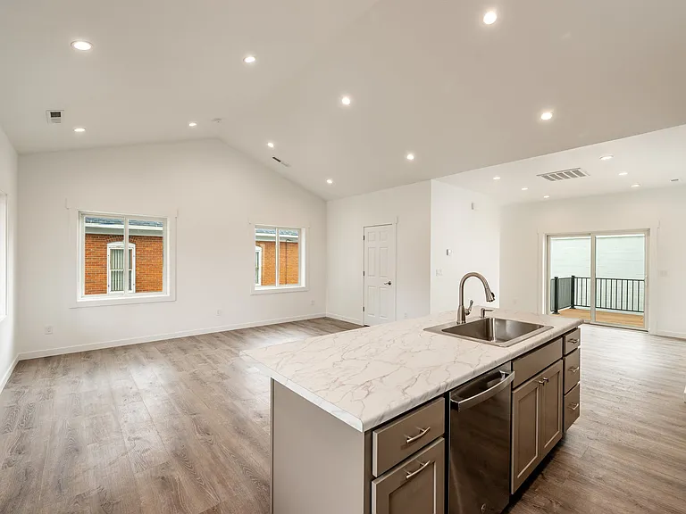 519 N Gould St — Photo 8