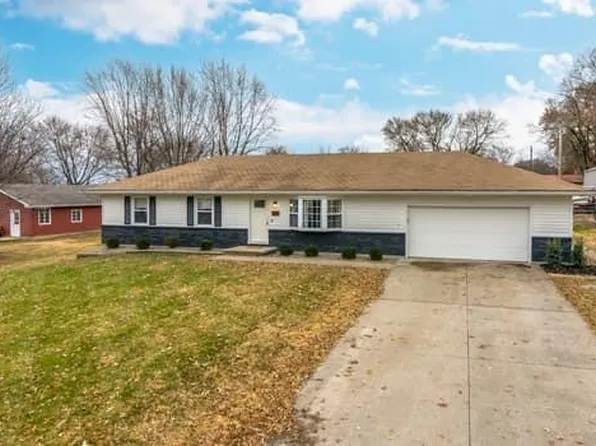114 E Lois St, Lansing, KS 66043
