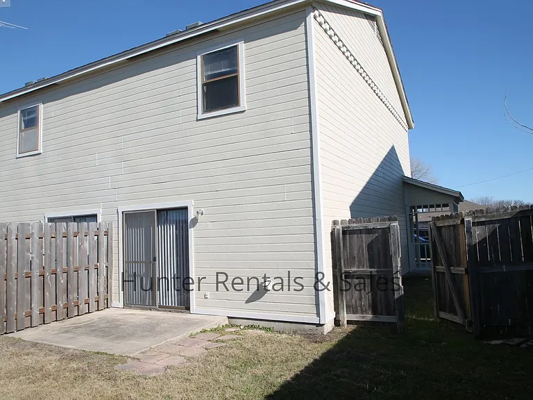 2601A Bermuda Dr — Photo 3