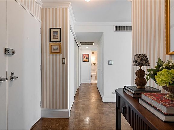 5th image of 1 E Schiller St APT 16C