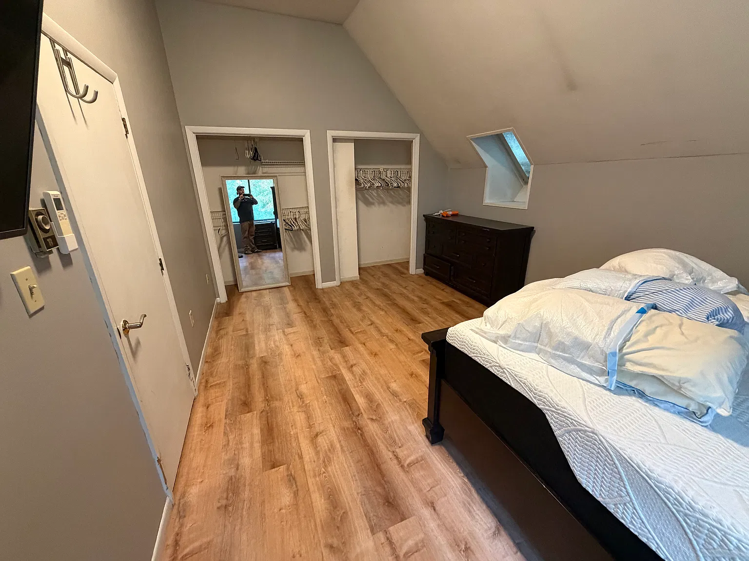 2 bed, 960 sqft, $3,200 — Photo 2
