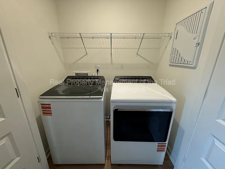 112 Parker Ln — Photo 14