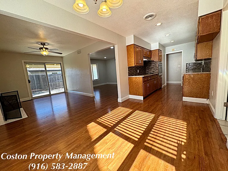 2265 Arliss Way — Photo 5