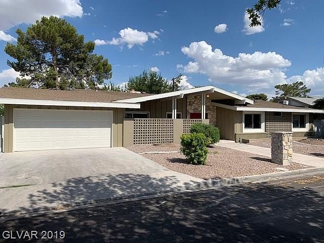 1st image of 1104 Ironwood Dr