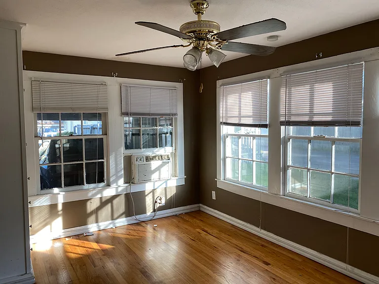 3132 Greene Ave #C — Photo 8