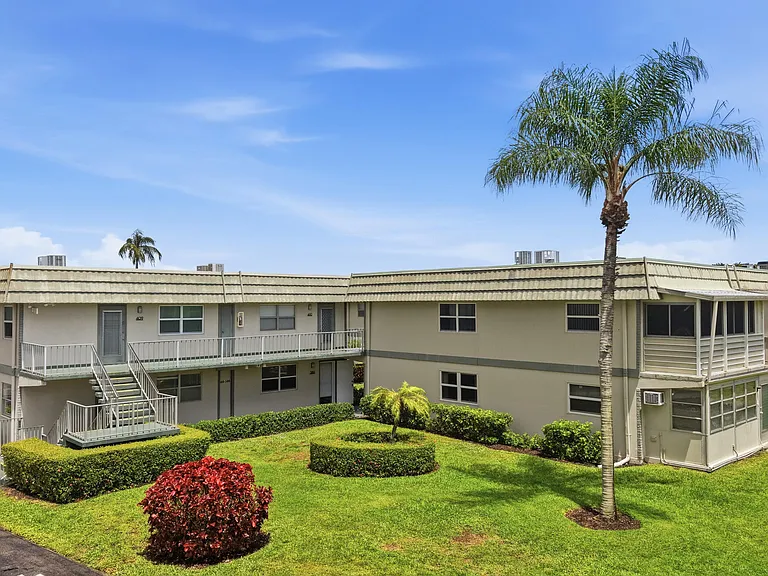 387 Flanders Way #I — Photo 2