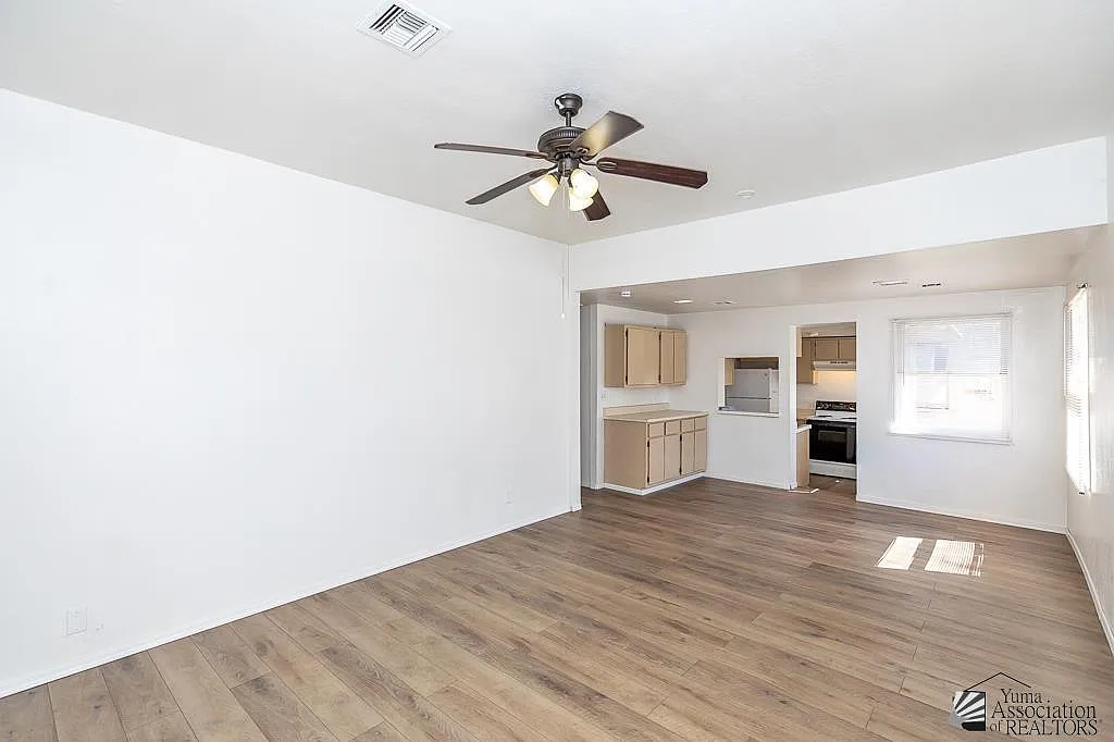 1 bed, 1.0 bath, 576 sqft, $795 — Photo 3