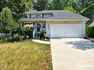 570 Palisades Dr, Akron, OH 44303