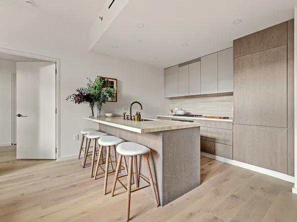 66 Clinton Street image 2 of 17