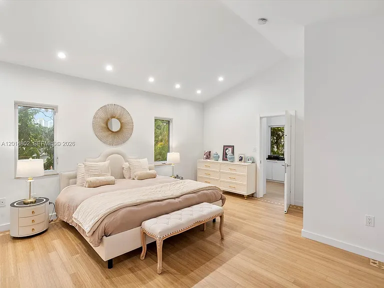 825 SW 23rd Rd — Photo 79