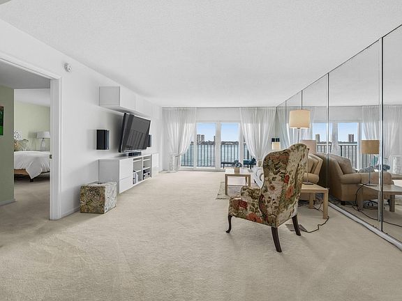 5th image of 801 Lake Shore Drive #607