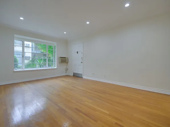 St George, 2807 Saint George St #2811, Los Angeles, CA 90027