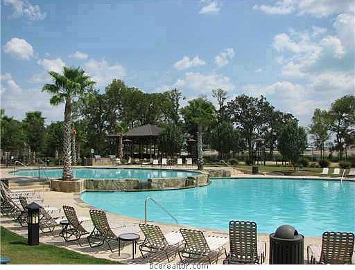 3rd image of 1725 Harvey Mitchell Pkwy S #2022