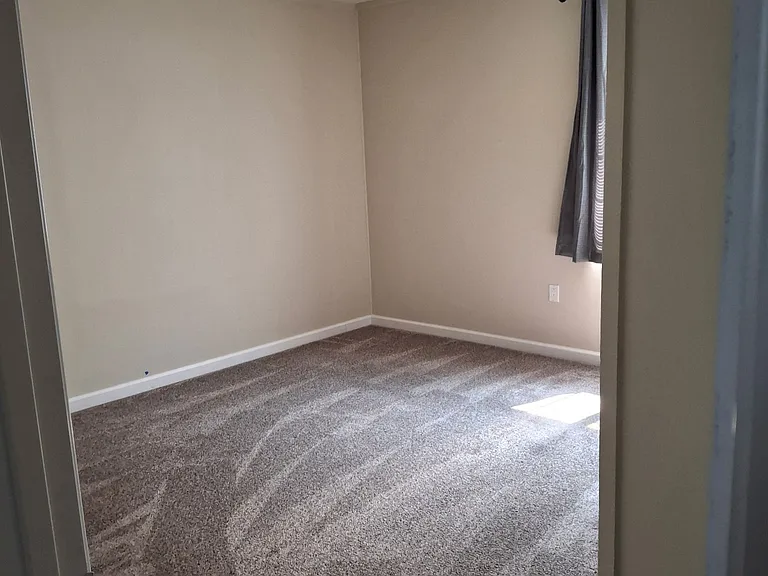 902 Williams Blvd — Photo 9