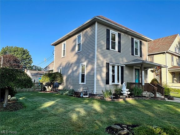 2nd image of 1012 Prospect Ave NW