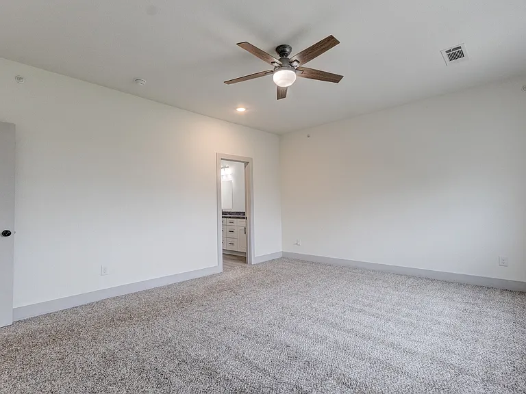 6043 Rivendell Dr — Photo 31