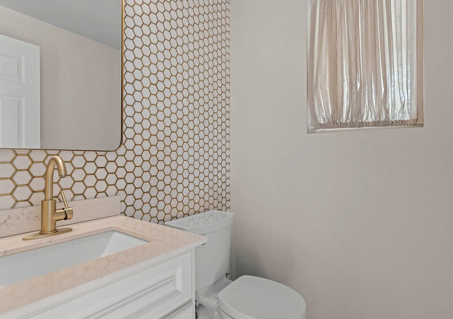 Charming Harbor Park 3 bedroom 2.5 bath — Photo 4