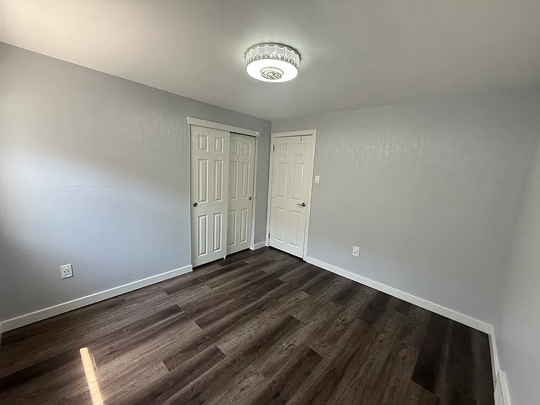 2727 Taunton St — Photo 22