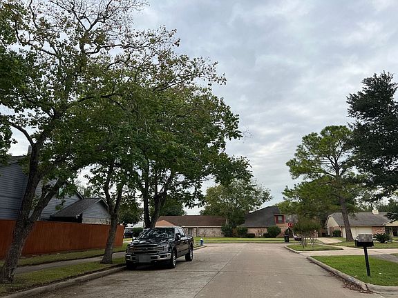 5th image of 8510 Quail Croft Dr