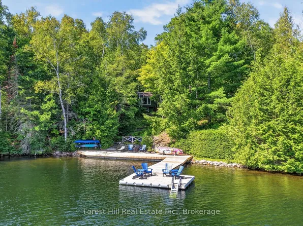 1208 McComb Point Dr, Algonquin Highlands, ON K0M 1S0