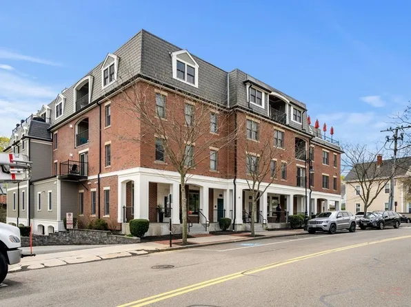 36 Central Ave Unit 14, Milton, MA 02186