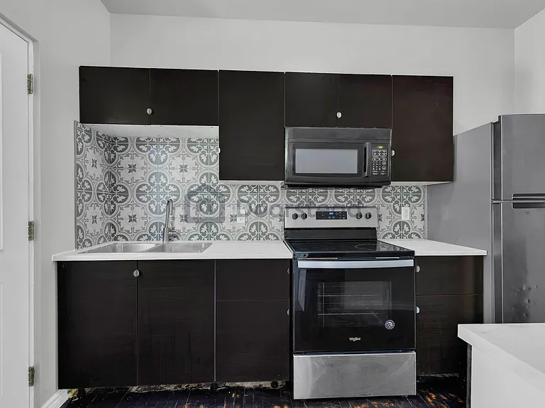 403 Fulton Ave #8 — Photo 5