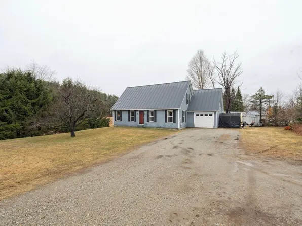 5 Golf Club Road, Newport, NH 03773