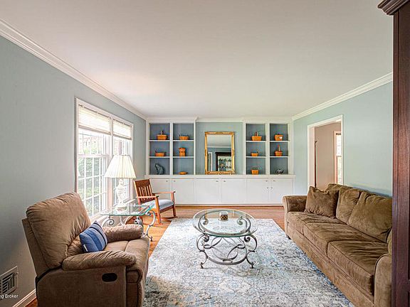4th image of 10716 Sunderland Pl