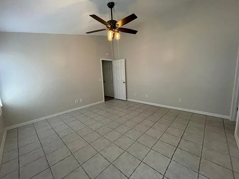 21611 N 48th Pl — Photo 20