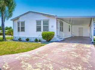 131 Dawn St, Fort Myers, FL 33908