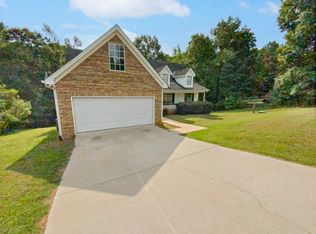 566 Brewer Dr, Locust Grove, GA 30248