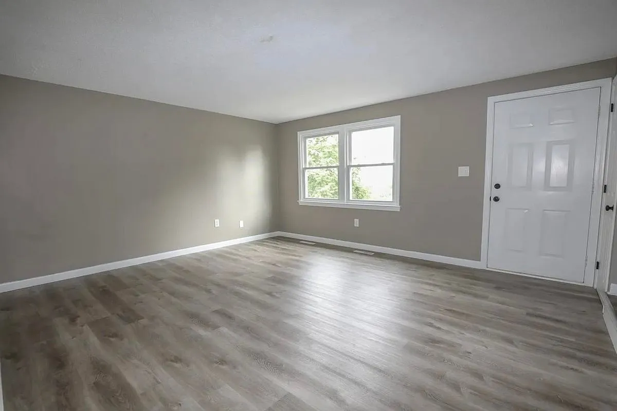 2 bed, 2.0 bath, 1268 sqft, $2,700 — Photo 2