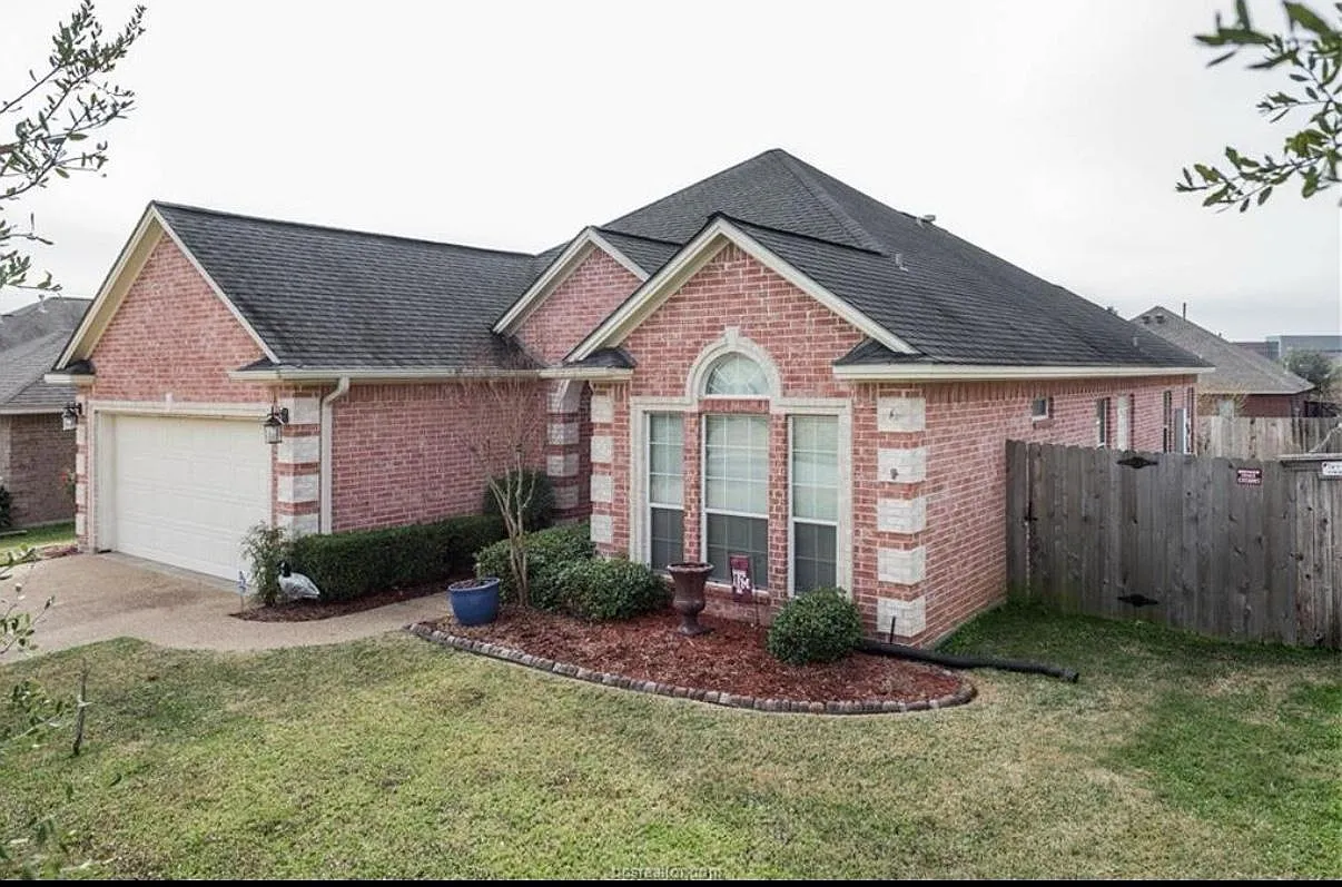 4016 Pomel Dr — Photo 4