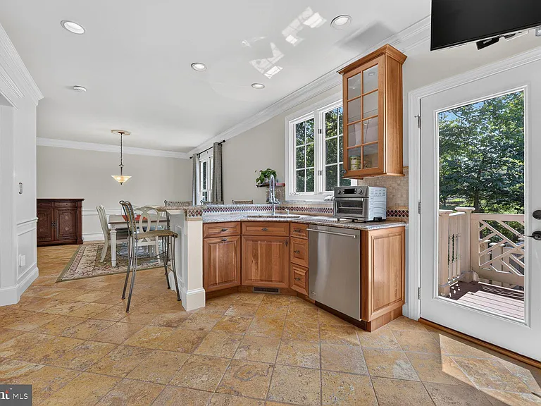 380 Clagett St SW — Photo 11