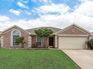 2315 Charleston Dr, Mansfield, TX 76063