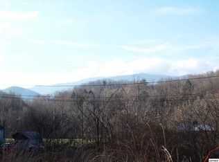 1040 Huff Rd, Cosby, TN 37722