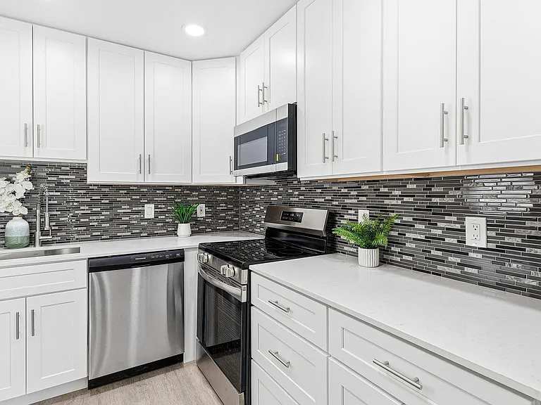 141 Brittany Way #C — Photo 1