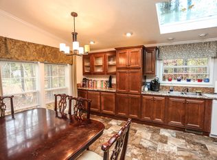 11 Chapparel Dr, Londonderry, NH 03053