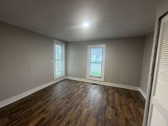4th image of 1043 S Bell St #3