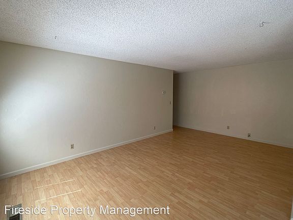 2nd image of 924 Paula St