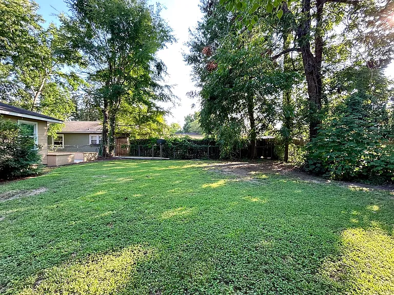 2428 Orpine Ave — Photo 23