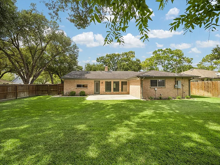 12427 Brandywyne Dr — Photo 5