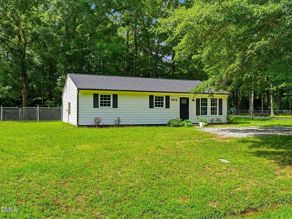 1st image of 802 Felicia St