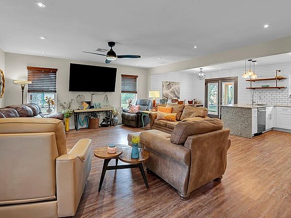 4th image of 6500 Lapis Dr